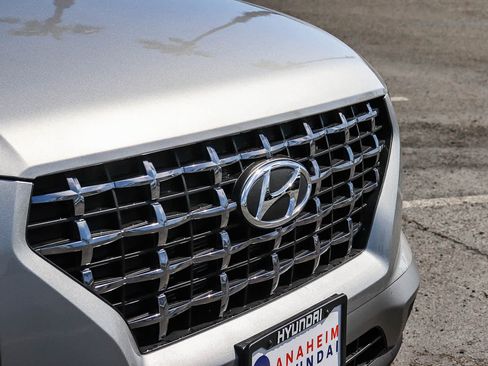 New 2026 Hyundai Venue SEL FWD image 6