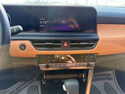 Certified 2025 Kia Seltos EX w/ EX Sunroof Package image 20