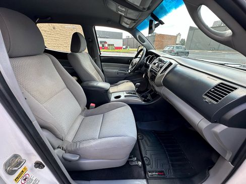 Used 2012 Toyota Tacoma 4x4 Double Cab image 11
