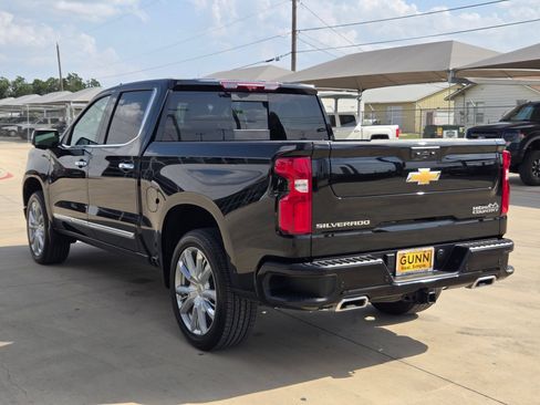 Certified 2026 Chevrolet Silverado 1500 High Country w/ High Country Premium Package AWD/4WD image 5