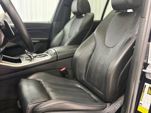 Used 2019 BMW X5 xDrive40i w/ M Sport Package image 12