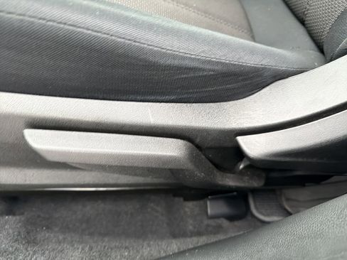 Used 2021 Subaru Crosstrek 2.0i image 16