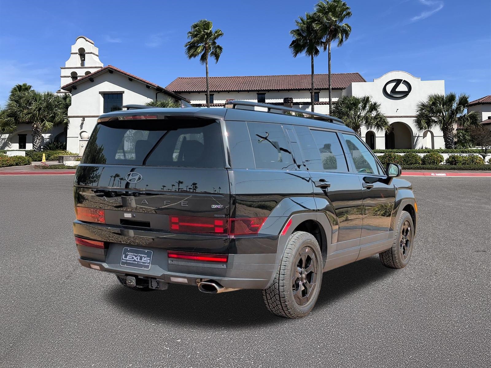Used 2025 Hyundai Santa Fe XRT AWD/4WD image 2