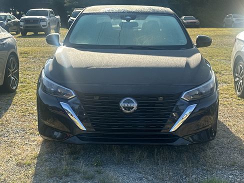 Used 2024 Nissan Sentra SV FWD image 2