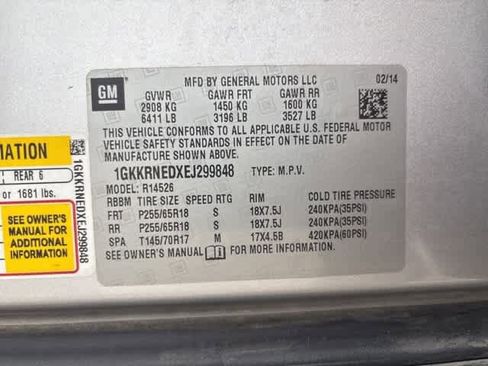 Used 2014 GMC Acadia SLE image 21