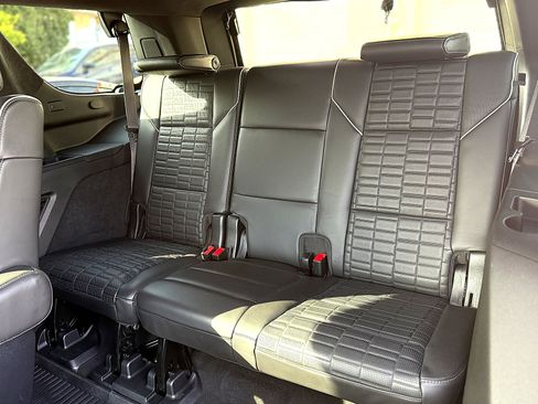 Used 2021 Cadillac Escalade Sport Platinum image 18