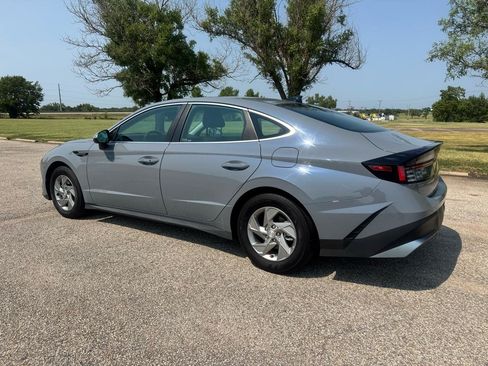 Used 2025 Hyundai Sonata SE FWD image 5