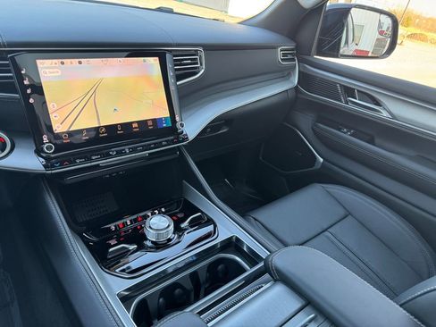 New 2026 Jeep Grand Wagoneer L Limited AWD/4WD image 26