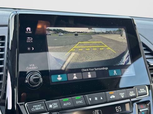 Used 2023 Honda Odyssey Touring image 21