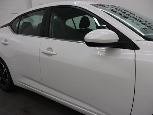 Used 2024 Nissan Sentra SV FWD image 23