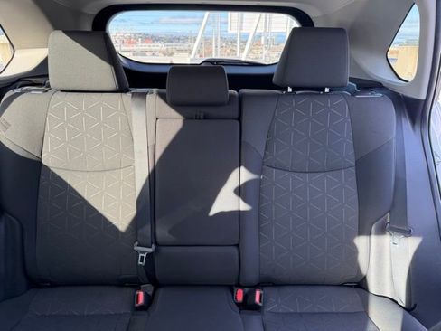 Used 2021 Toyota RAV4 XLE image 11