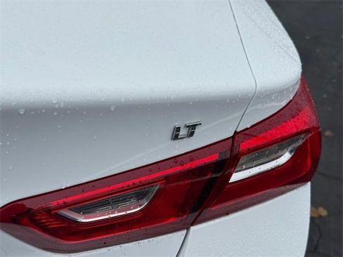 Used 2023 Chevrolet Malibu LT image 5