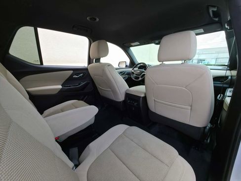 Used 2022 Chevrolet Traverse LT AWD/4WD image 16