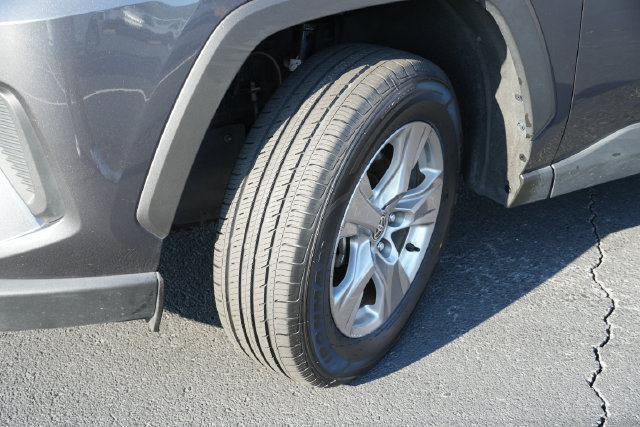 Used 2025 Toyota RAV4 XLE FWD image 12