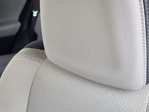 Used 2018 Toyota RAV4 XLE image 19