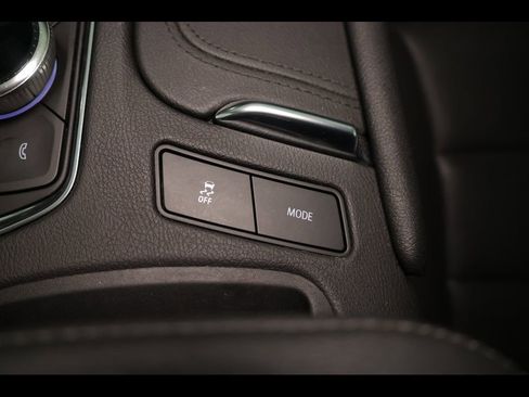 Used 2023 Cadillac XT5 Premium Luxury w/ LPO, Floor Liner Package AWD/4WD image 32