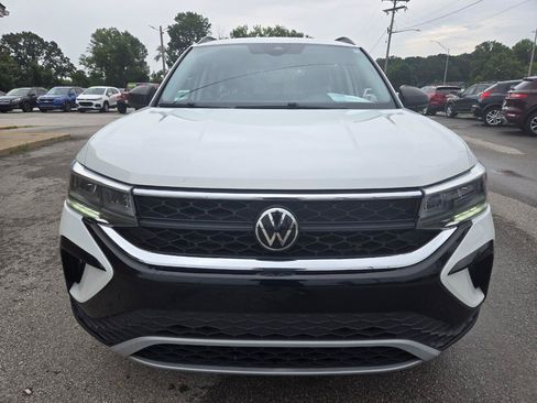 Used 2023 Volkswagen Taos S FWD image 2