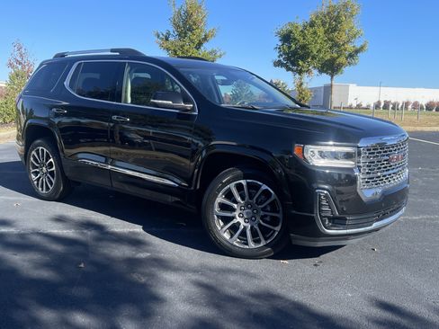 Used 2022 GMC Acadia Denali w/ Denali Ultimate Package image 2