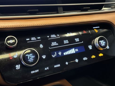 Certified 2023 INFINITI QX60 Sensory w/ Cargo Package image 19