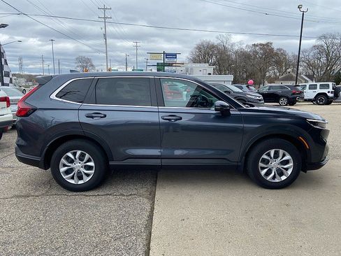 Used 2025 Honda CR-V LX image 5