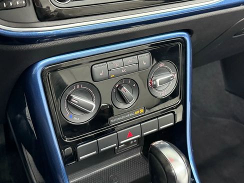 Used 2017 Volkswagen Beetle 1.8T S image 23