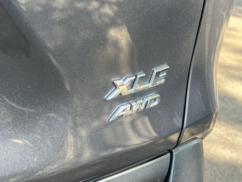 Used 2025 Toyota RAV4 XLE AWD/4WD image 27
