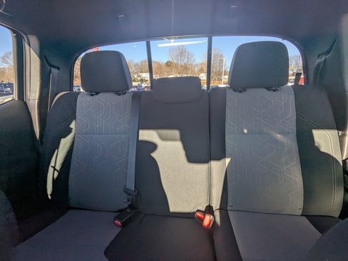 Used 2021 Toyota Tacoma TRD Sport image 18