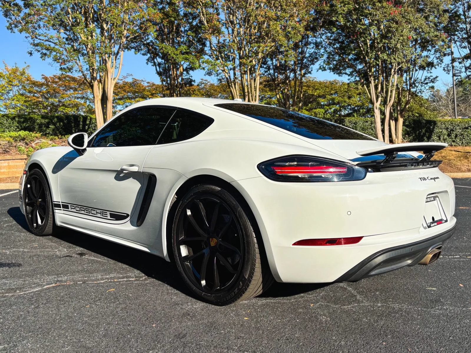 Used 2018 Porsche 718 Cayman RWD image 12