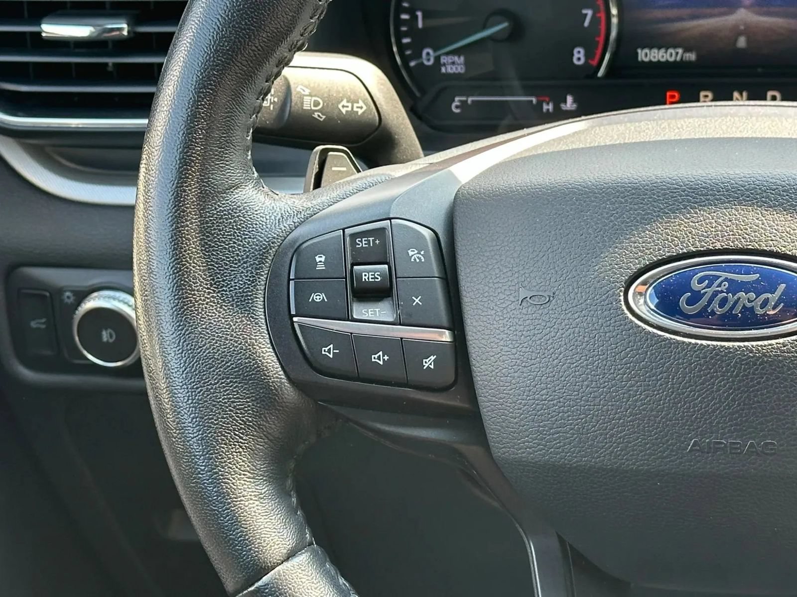 Used 2020 Ford Explorer XLT w/ Equipment Group 202A RWD image 38