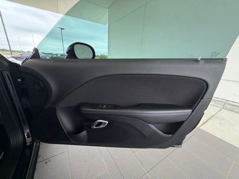 Used 2022 Dodge Challenger R/T RWD image 33