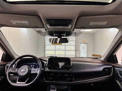 Used 2023 Nissan Rogue Platinum AWD/4WD image 24