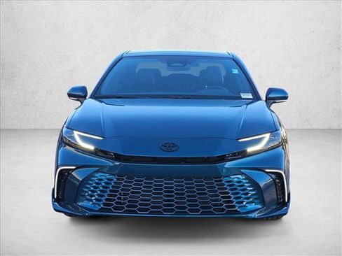 Used 2025 Toyota Camry XSE image 2