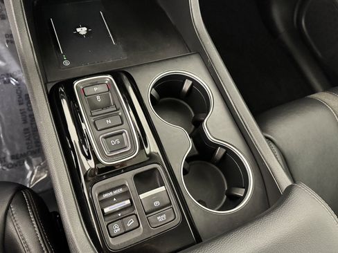 Used 2023 Honda Pilot Touring image 15