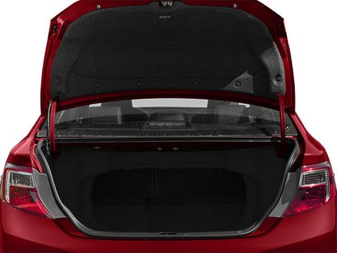 Used 2014 Toyota Camry LE image 15