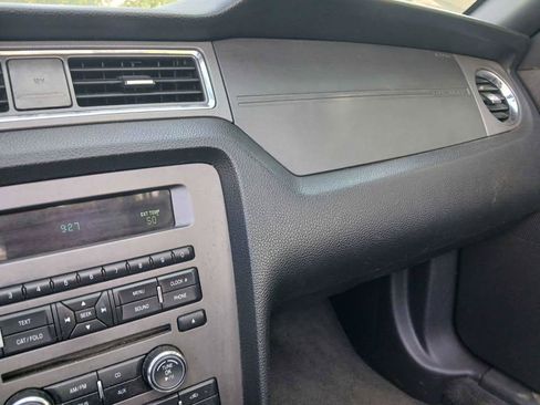 Used 2012 Ford Mustang Convertible RWD image 9