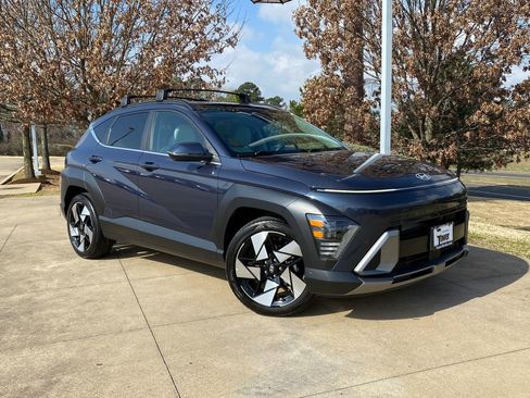 Used 2025 Hyundai Kona Limited FWD image 1