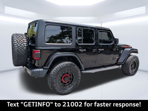 Used 2018 Jeep Wrangler Unlimited Rubicon AWD/4WD image 3