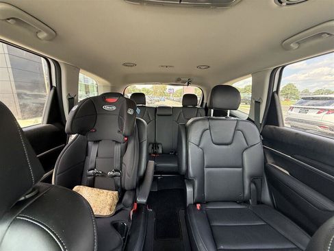 Used 2024 Kia Telluride S AWD/4WD image 17
