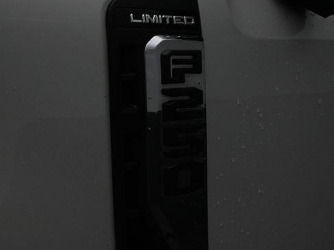 Used 2024 Ford F250 Limited AWD/4WD image 11