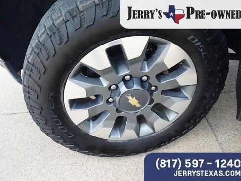 Used 2023 Chevrolet Silverado 2500 Custom w/ Custom Convenience Package AWD/4WD image 9