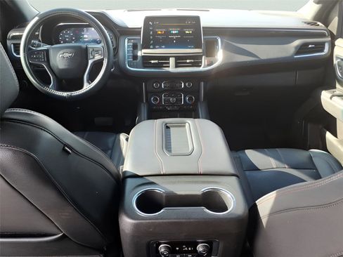 Used 2022 Chevrolet Suburban RST w/ Sport Performance Package image 16