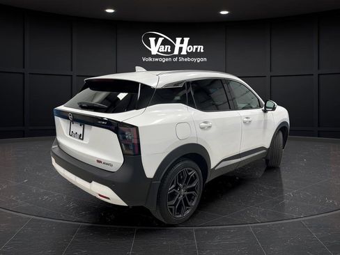 Used 2025 Nissan Kicks SR w/ SR Premium Package AWD/4WD image 7