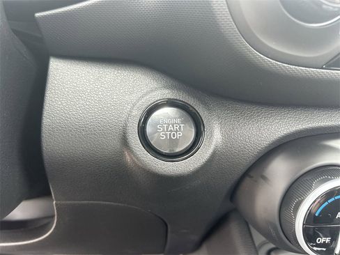 New 2025 Hyundai Venue Limited image 29