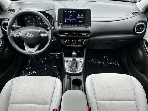 Used 2022 Hyundai Kona SEL image 3