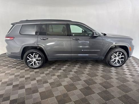 Used 2025 Jeep Grand Cherokee L Limited w/ Trailer Tow Package AWD/4WD image 5