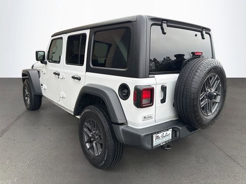 Used 2024 Jeep Wrangler Sport S image 7