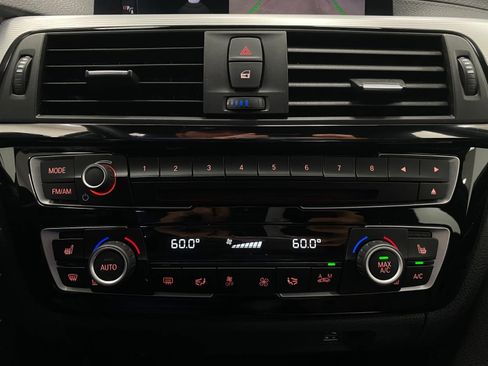 Used 2018 BMW M3 RWD image 22