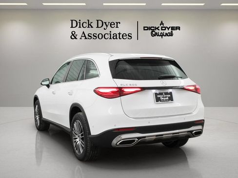 Used 2025 Mercedes-Benz GLC 300 image 9