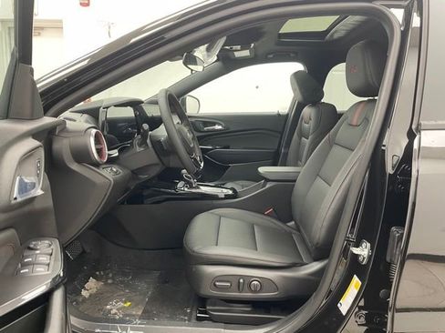 New 2026 Chevrolet Trax RS w/ Sunroof Package image 9