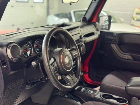 Used 2013 Jeep Wrangler Unlimited Sport image 10